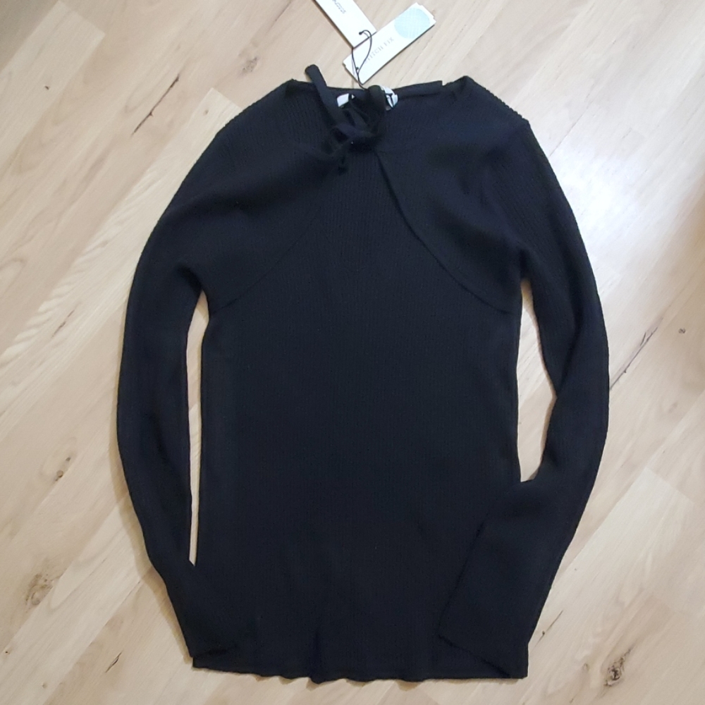 Hayleigh Multi-Functional Tie Fitted Pullover
